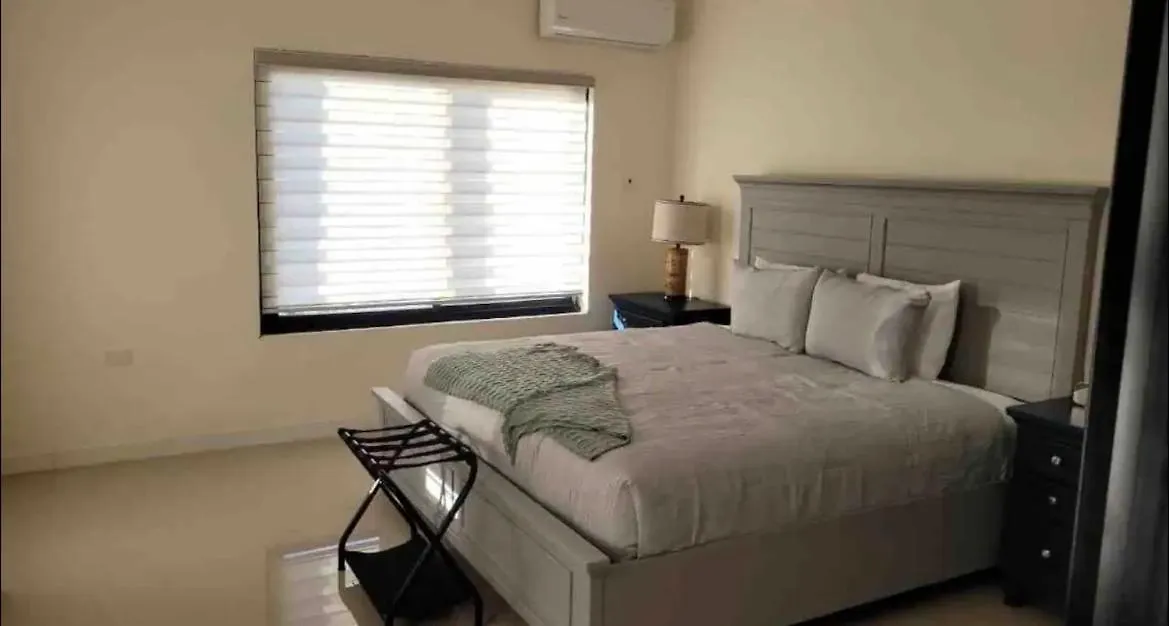 Vacay Home Close To Attractions Ocho Rios Apartment